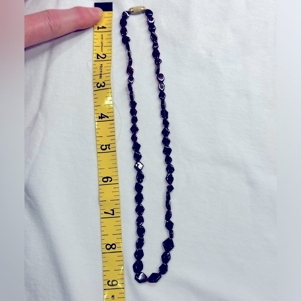 Eighteen inch garnet necklace - Picture 2 of 3